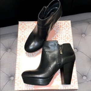 Gianni Bini booties